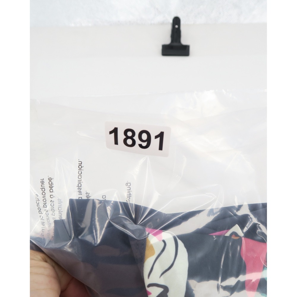 Billabong Day Drift Long Sleeve Rashguard Navy Floral UPF 50 Small - Picture 9 of 9